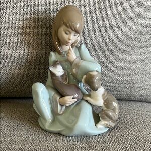 Lladro Porcelain Figurine with King Charles Cavalier and Cat
